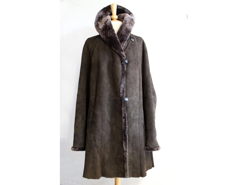 MANTEAU à capuche en peau d'agneau, intérieur...