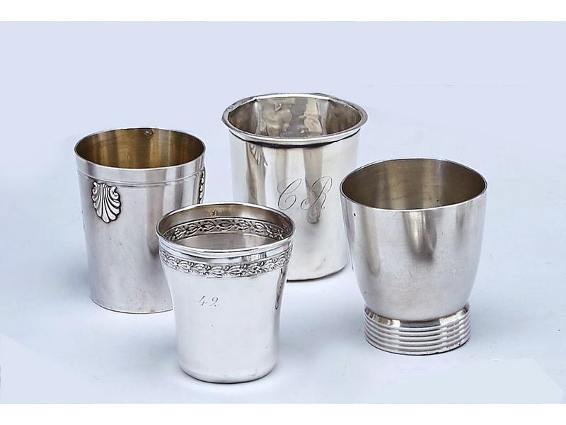 QUATRE TIMBALES en argent de modèles différents,...