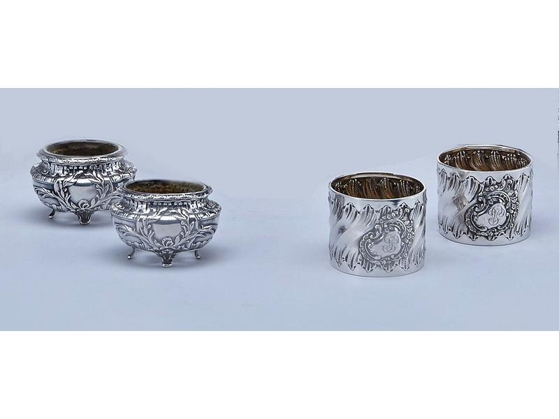 LOT EN ARGENT comprenant une paire de ronds...
