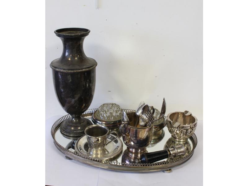 LOT DE METAL ARGENTE comprenant: