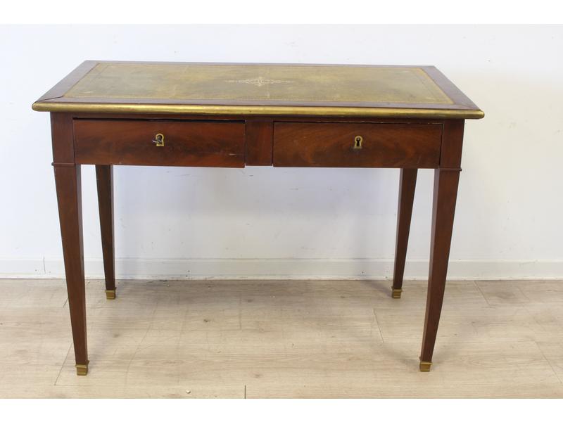 BUREAU PLAT en acajou et placage d'acajou,...