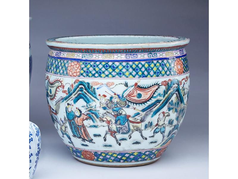 AQUARIUM en porcelaine émaillée famille verte...
