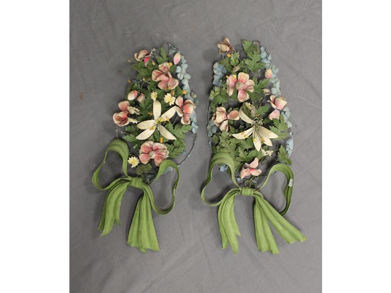 PAIRE DE BOUQUETS DE FLEURS avec noeuds en...