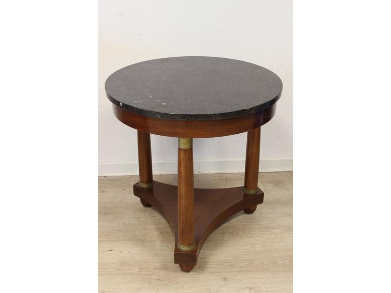PETITE TABLE GUERIDON en acajou et placage...