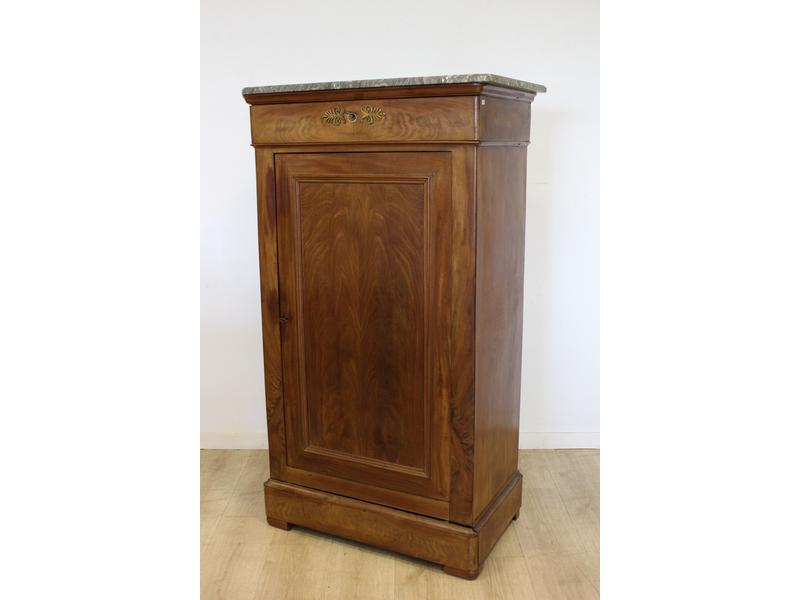 PETITE ARMOIRE à hauteur d'appui en acajou...