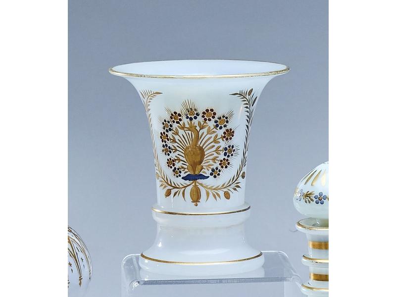 PETIT VASE en verre opalin, bulle de savon...