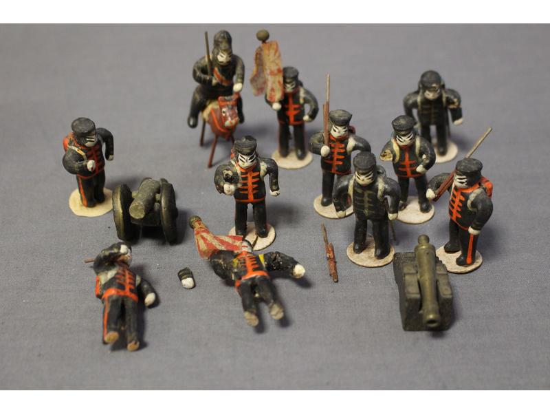 RARE ENSEMBLE de onze soldats en composition...