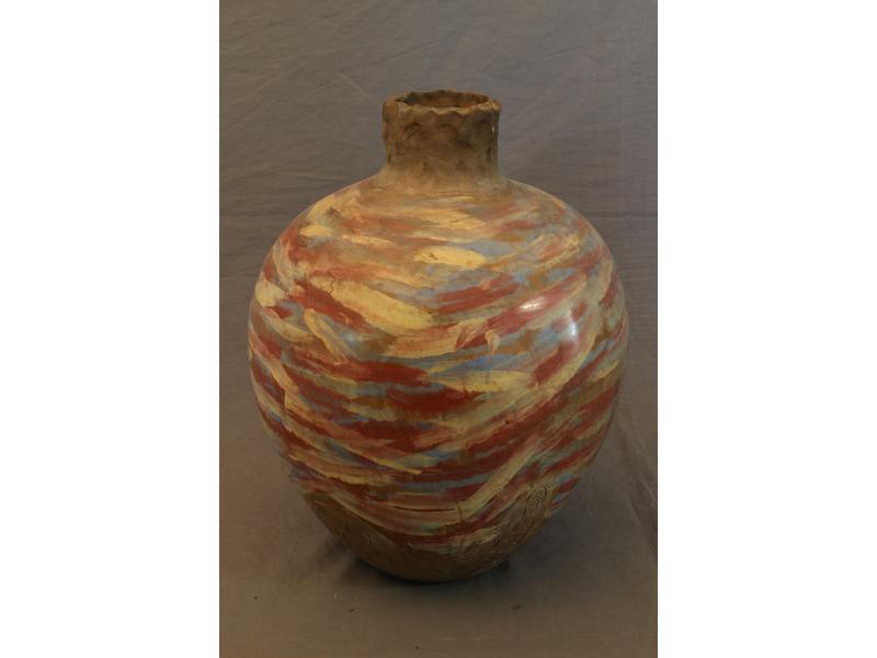 VASE ovoïde à haut col en terre cuite émaillée...