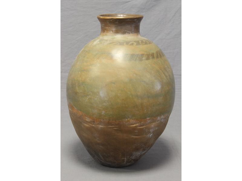 VASE ovoïde à col en terre cuite émaillée...