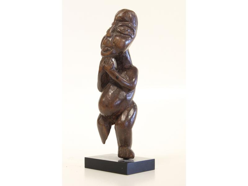 PETITE STATUETTE "Mupo" de femme enceinte...