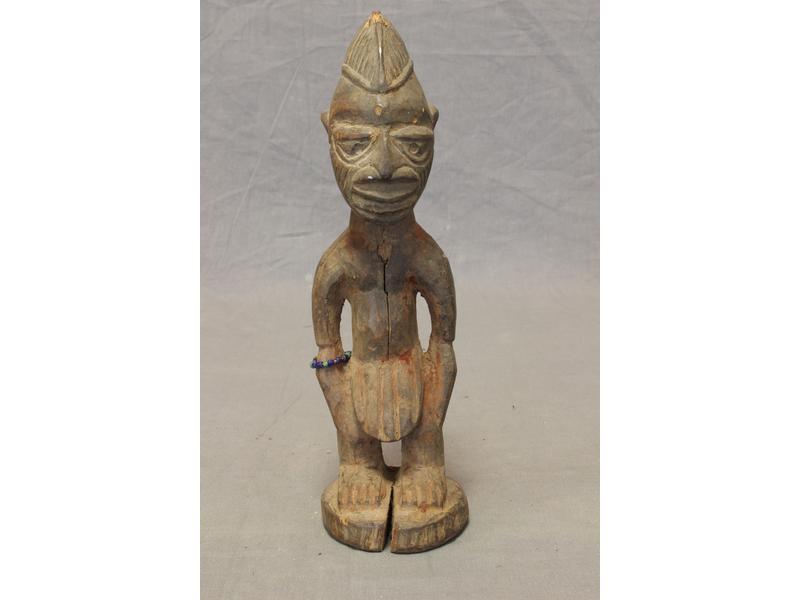 STATUETTE masculine de type IBEJI en bois...