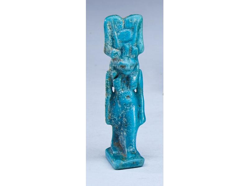 AMULETTE DE BASTET marchant  et coifée d'une...