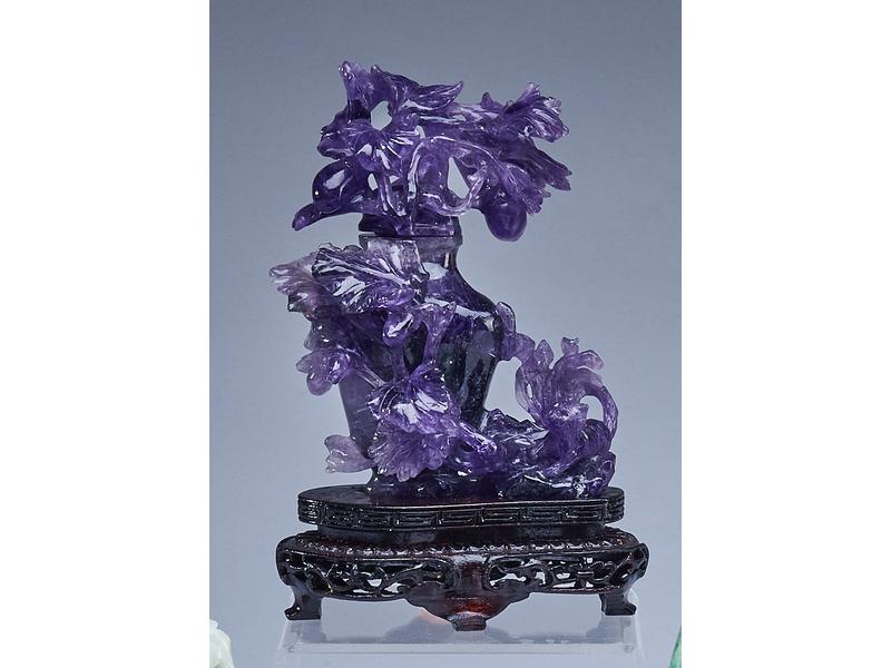 PETIT VASE balustre couvert en amethyste...