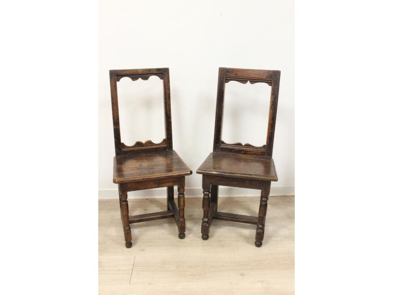 PAIRE DE CHAISES dites Loraine en chêne