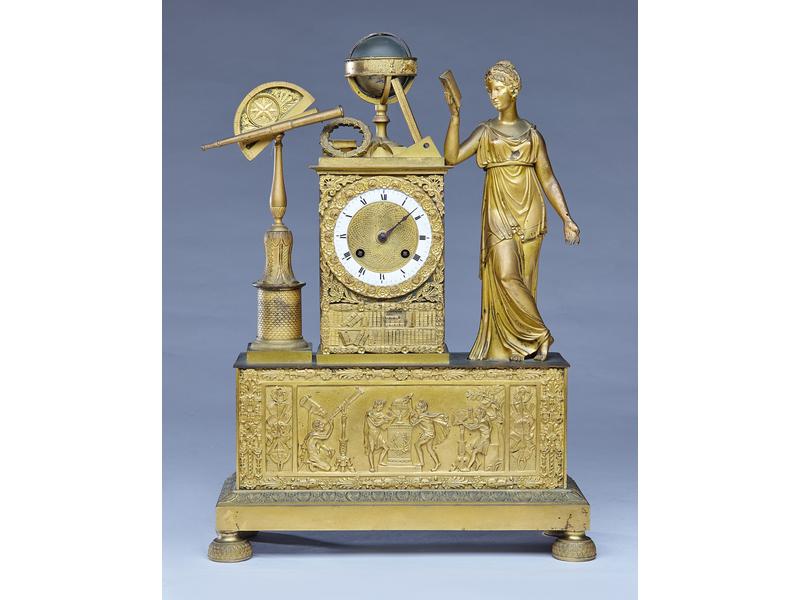 PENDULE BORNE à l'allégorie de l'Astronomie...