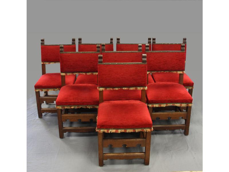 SUITE DE HUIT CHAISES en chêne garnies de...