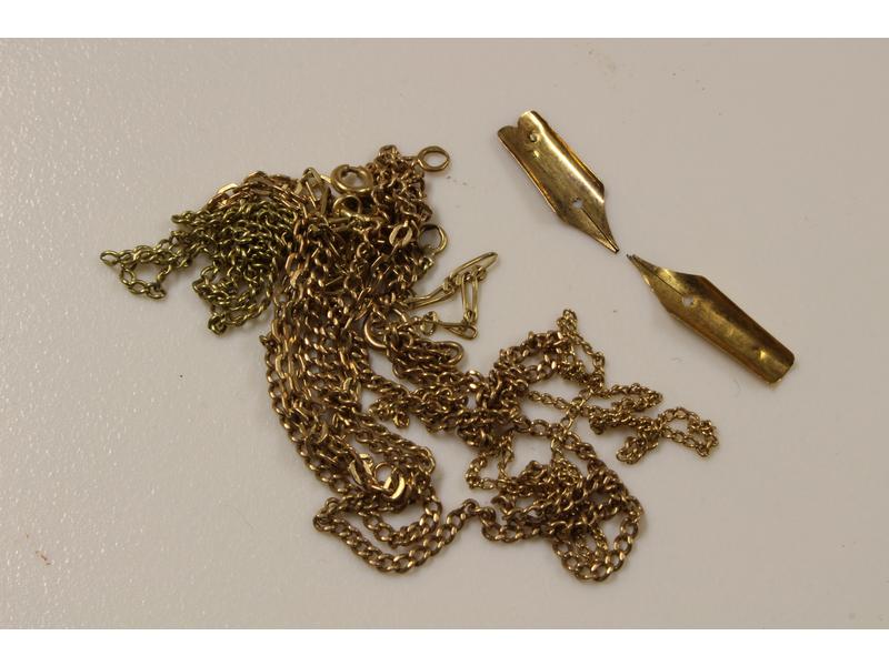 DEBRIS D'OR (18K) comprenant chaînes et ...
