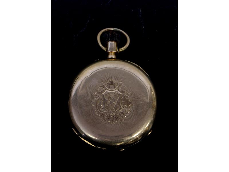 MONTRE DE GOUSSET en or jaune (18K) à double...