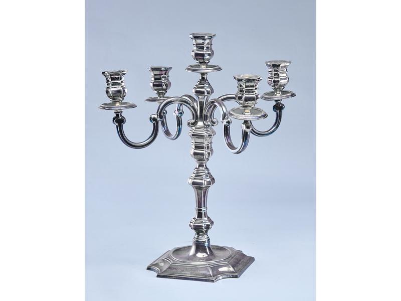 CANDELABRE à cinq lumières en argent (915),...