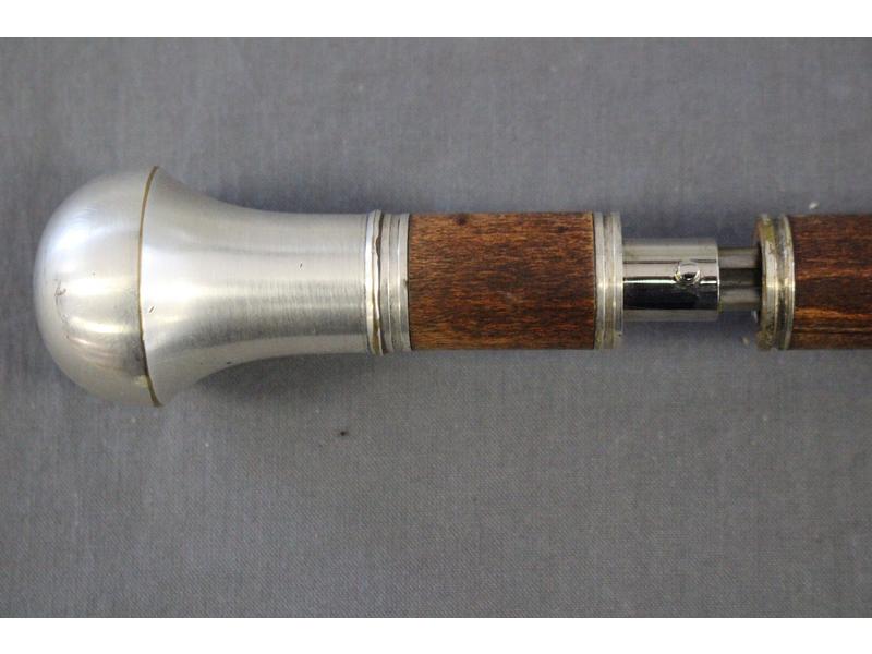 CANNE EPEE à pommeau balustre en métal argenté,...