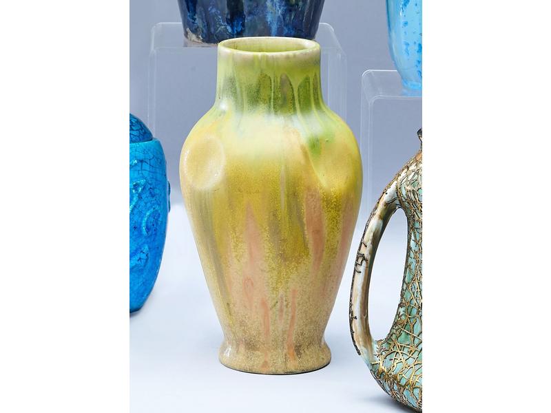 VASE BALUSTRE à épaulement enfoncé en grès...