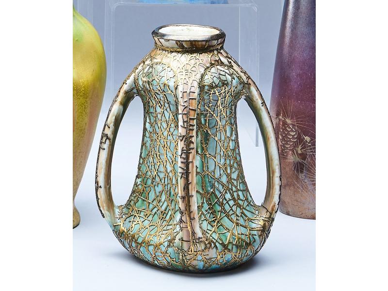 VASE A QUATRE ANSES en grès émaillé beige...