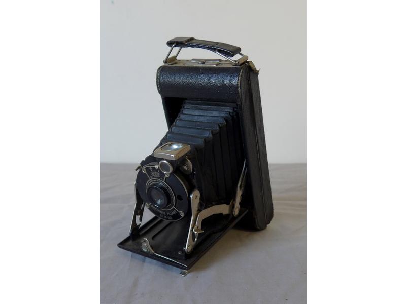 Appareil photo Brownie Pliant six-20, objectif...