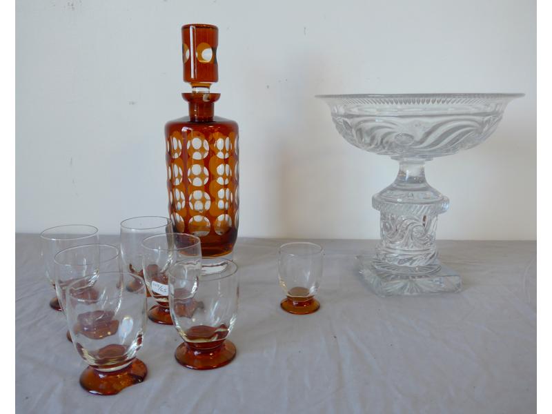 SERVICE A LIQUEUR  en verre teinté jaune...