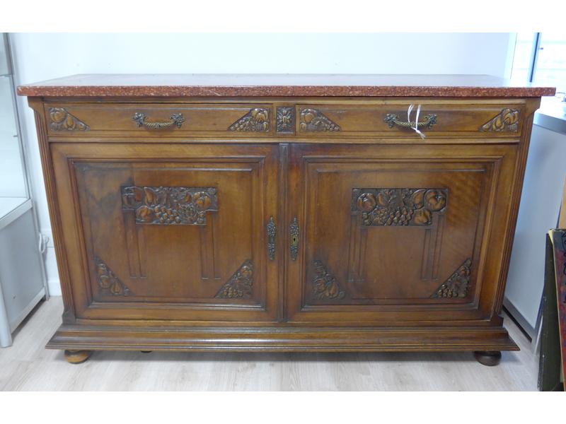 BUFFET rectangulaire  en noyer à deux tiroirs...