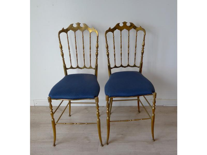 PAIRE DE CHAISES VOLANTES ou Charivari en...