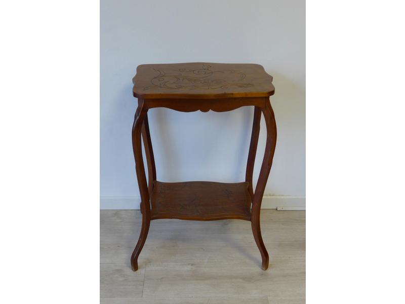 PETITE TABLE DESSERTE rectangulaire en noyer...