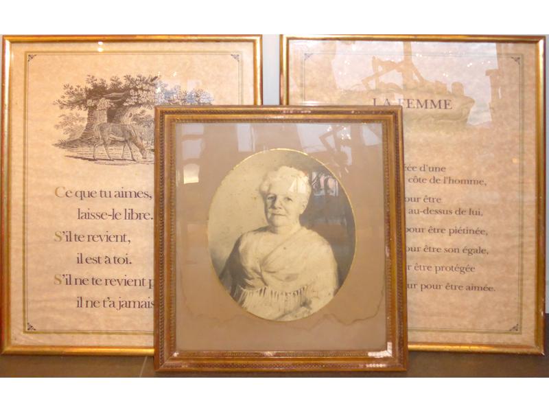 "LOT DE SOUS VERRES : PORTRAIT DE FEMME dans...