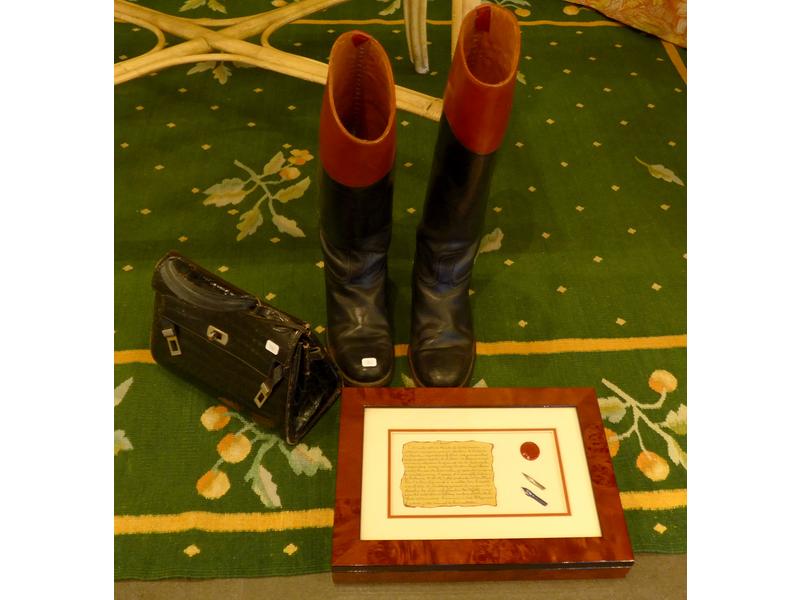 LOT : PAIRE DE BOTTES en cuir de cheval pour...