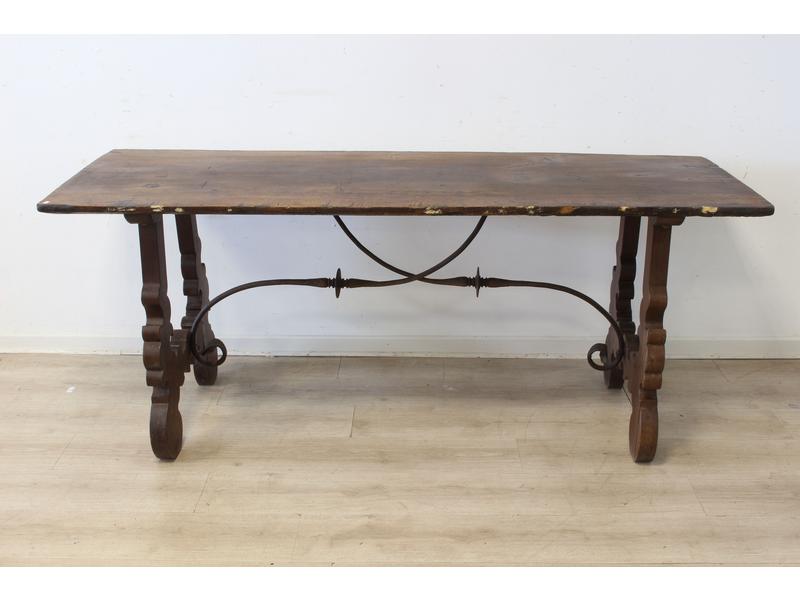 TABLE rectangulaire dit de Monastère, à plateau...