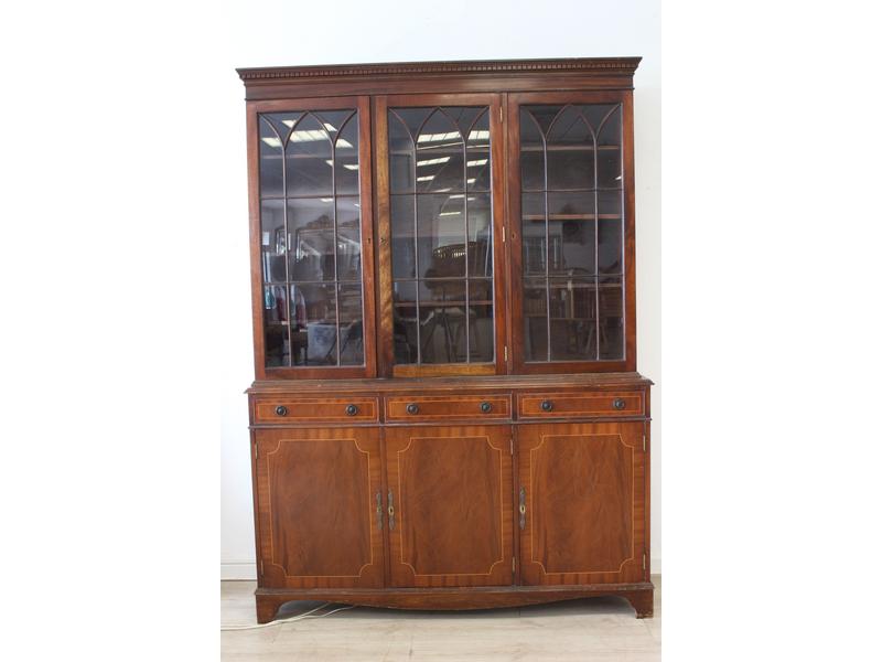 VITRINE rectangulaire en acajou et placage...