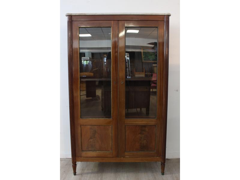 VITRINE en placage d'acajou et filets de...