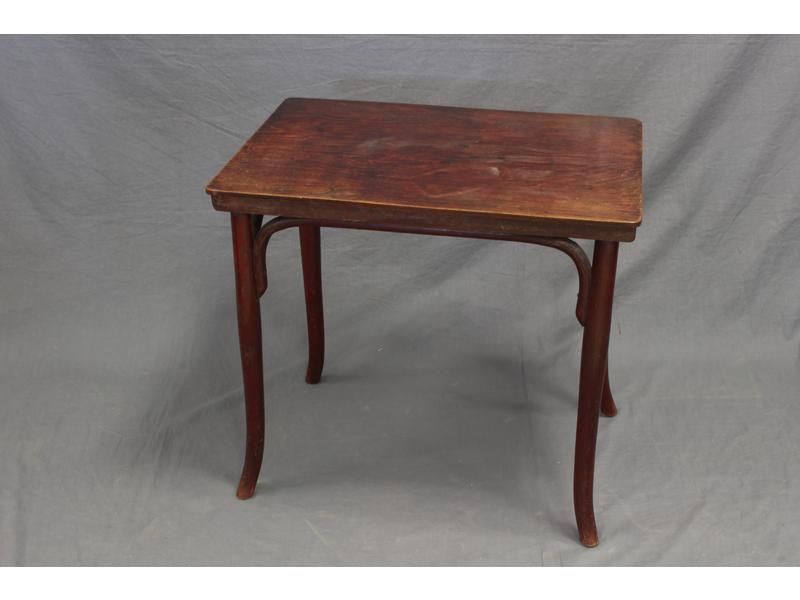 Dans le goût de THONET