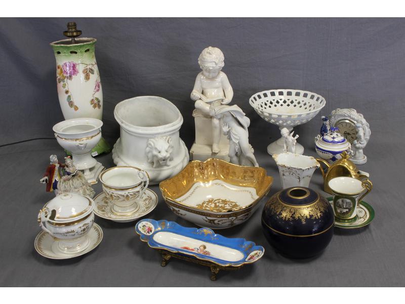 IMPORTANT LOT DE PORCELAINE, état divers...