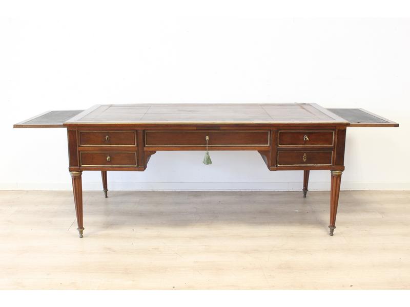 BUREAU A CAISSON en acajou et placage façon...