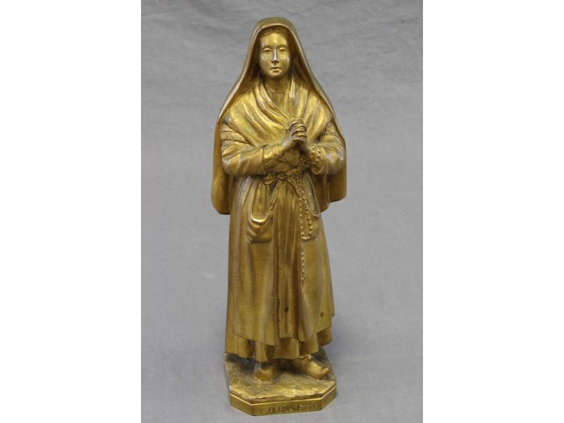 SAINTE BERNADETTE, épreuve en bronze à patine...
