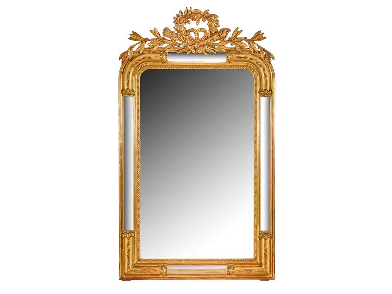 MIROIR à parecloses en bois stuqué et doré,...