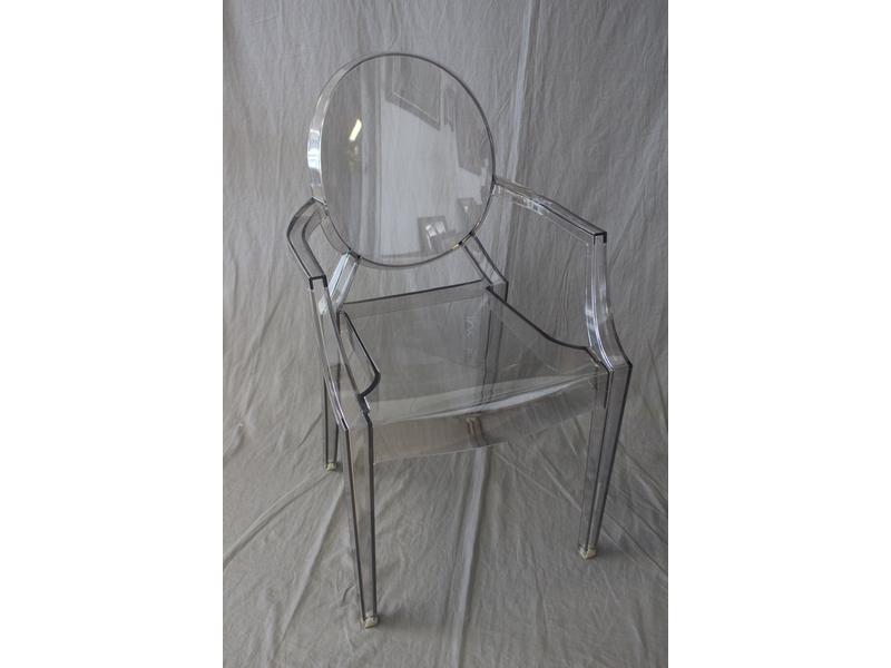 Philippe STARK pour les éditions KARTELL...