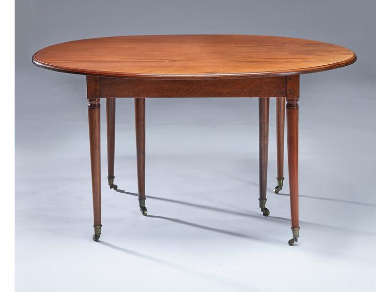 TABLE OVALE DE SALLE A MANGER en acajou et...