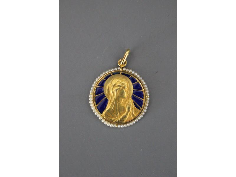 MEDAILLE en or jaune (18K) à profil de Vierge...