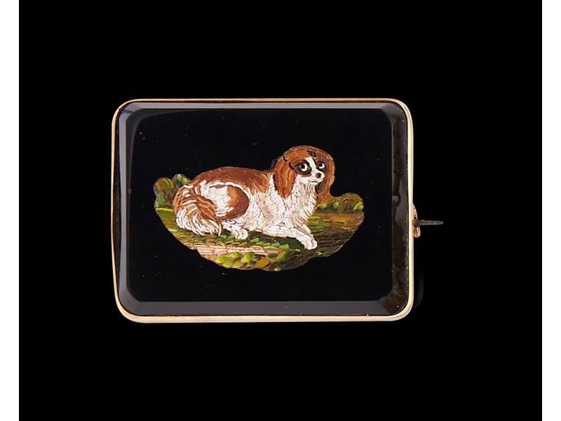 BROCHE rectangulaire formée d'une plaque...