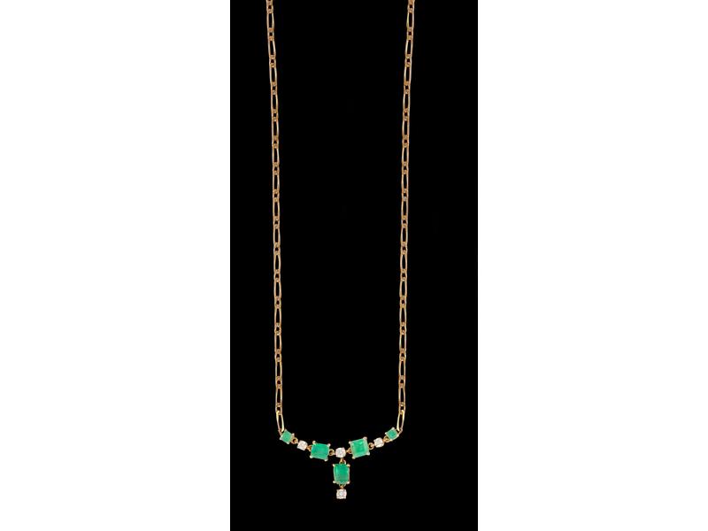 COLLIER en or jaune (18K) formé d'une chaîne...