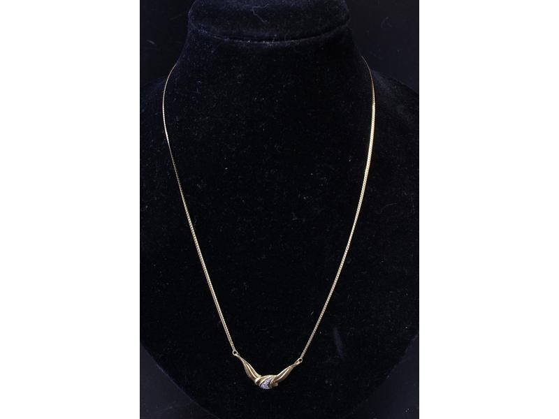 COLLIER en or jaune (18K), avec pendentif...