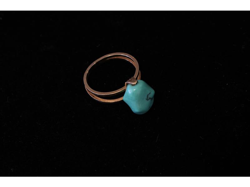LOT DE TROIS BIJOUX comprenant: