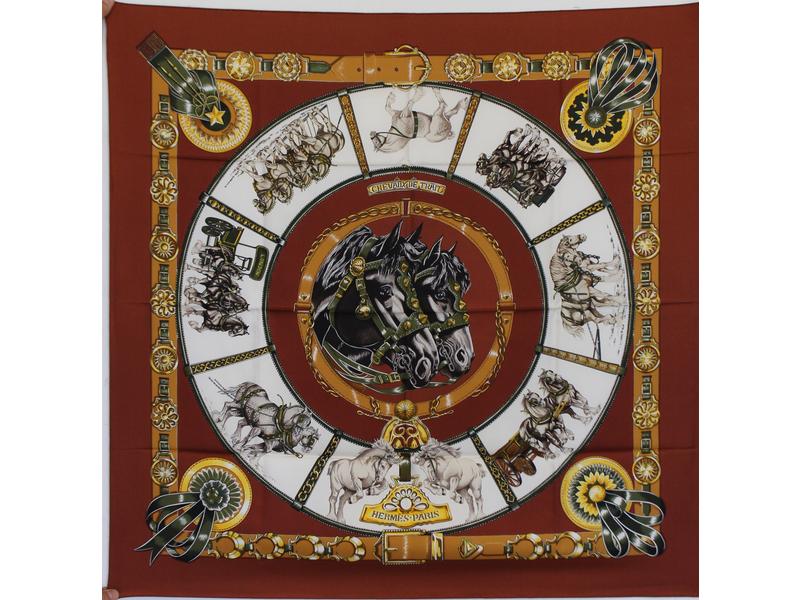 HERMES, Paris
CARRE en twill de soie, " Chevaux...