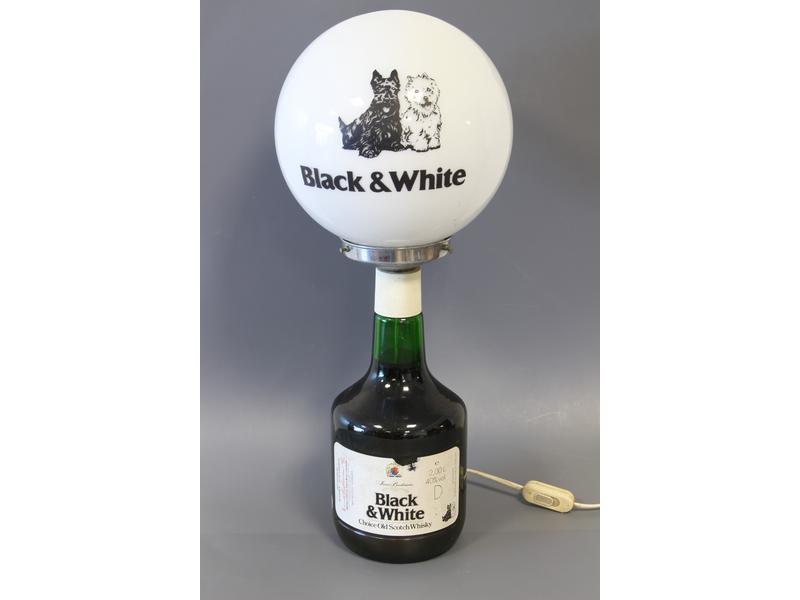 LAMPE PUBLICITAIRE "BLACK AND WHITE", le...
